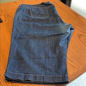 old navy plus size capris